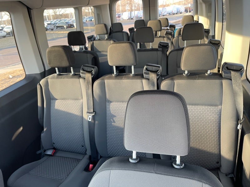 2024 Ford Transit Passenger Wagon XLT