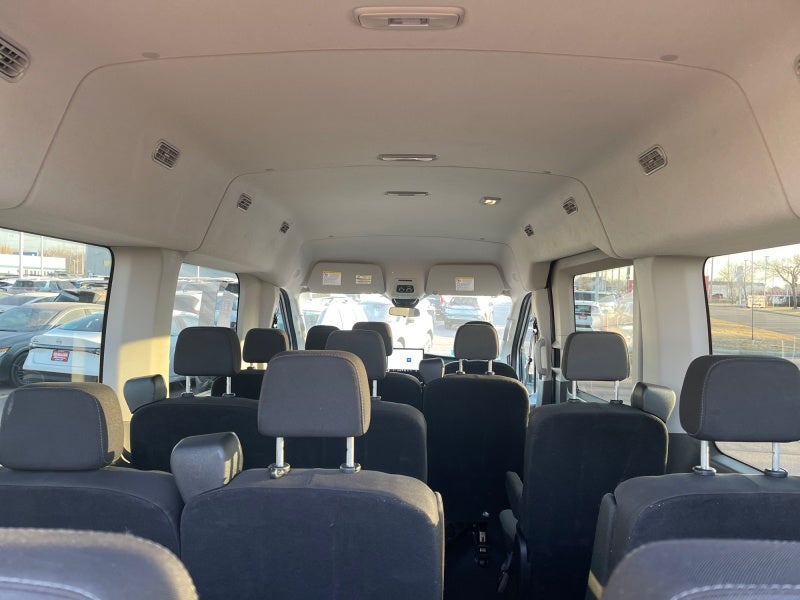 2024 Ford Transit Passenger Wagon XLT