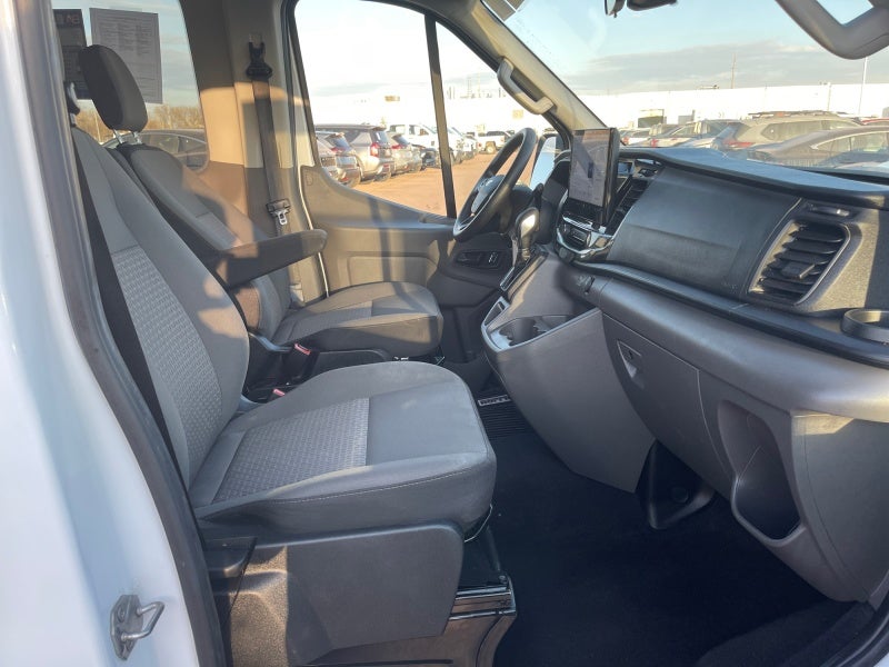 2024 Ford Transit Passenger Wagon XLT