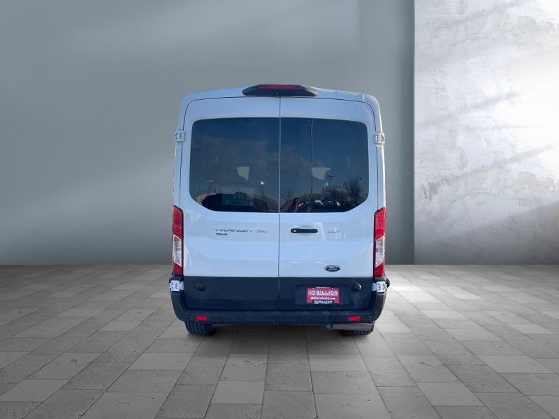 2024 Ford Transit Passenger Wagon XLT