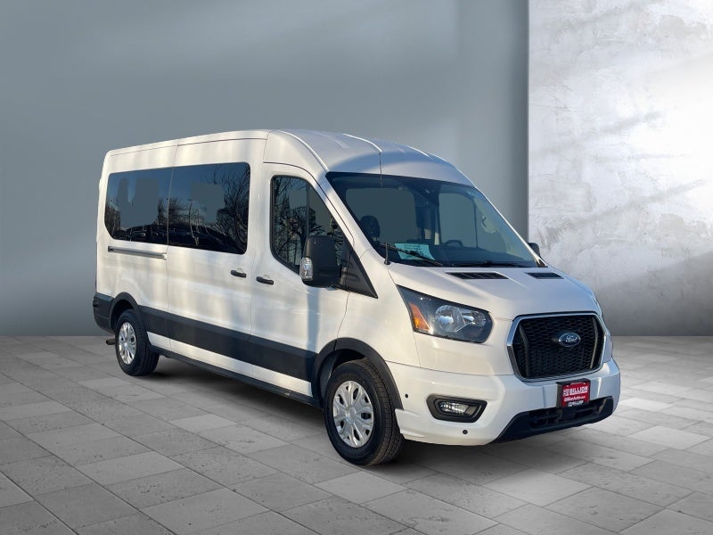 2024 Ford Transit Passenger Wagon XLT