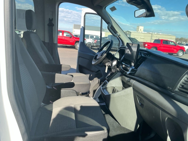 2024 Ford Transit Passenger Wagon XLT