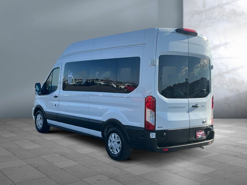 2024 Ford Transit Passenger Wagon XLT