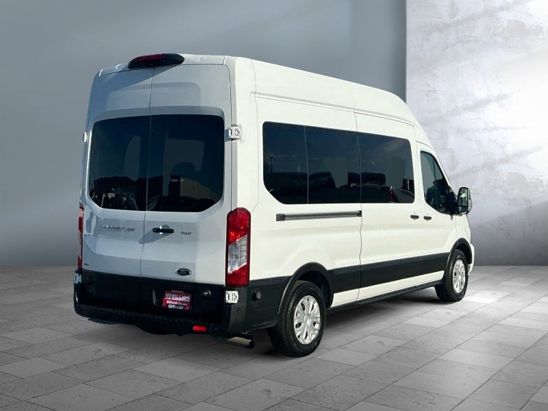 2024 Ford Transit Passenger Wagon XLT