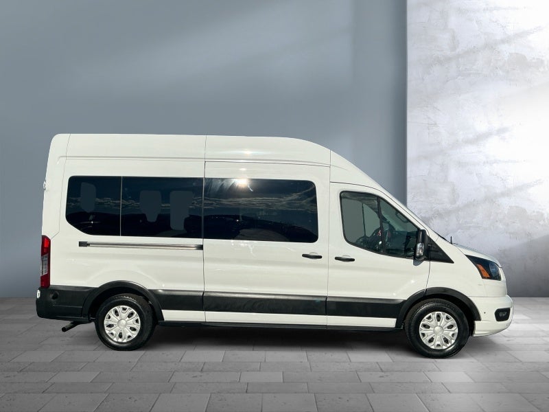 2024 Ford Transit Passenger Wagon XLT