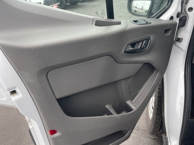 2023 Ford Transit Passenger Wagon XLT