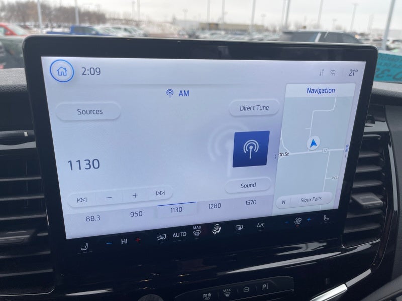 2023 Ford Transit Passenger Wagon XLT