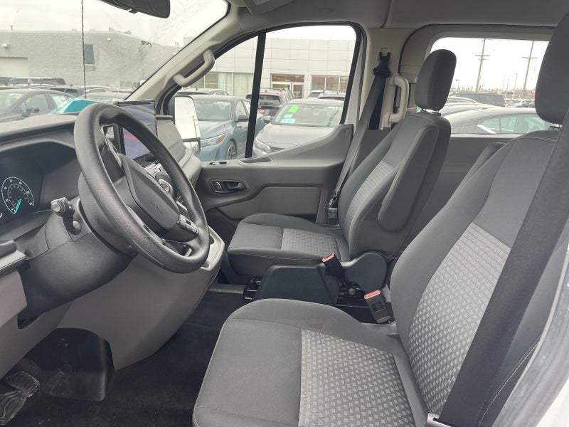 2023 Ford Transit Passenger Wagon XLT