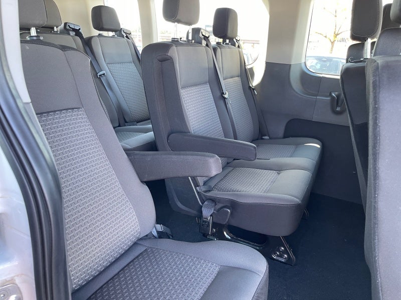 2024 Ford Transit Passenger Wagon XLT