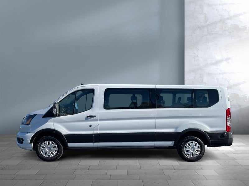 2024 Ford Transit Passenger Wagon XLT