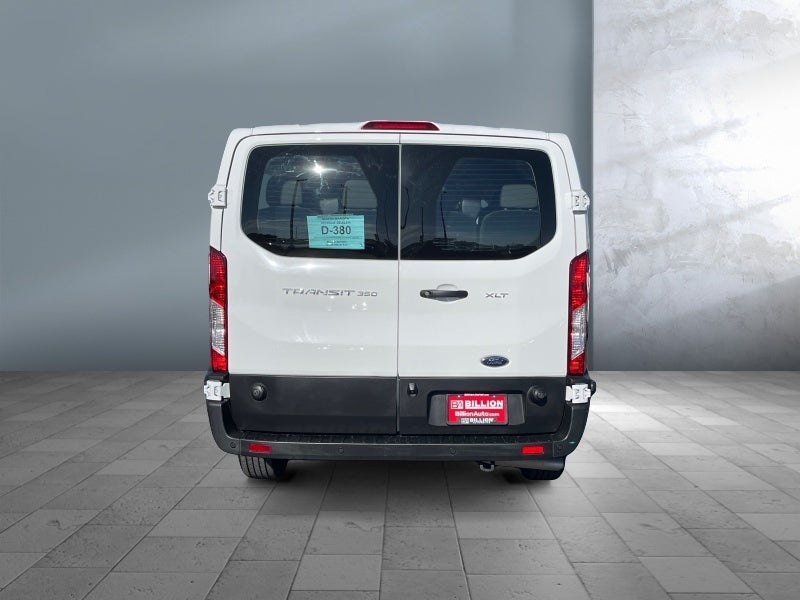 2024 Ford Transit Passenger Wagon XLT
