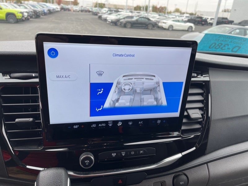 2024 Ford Transit Passenger Wagon XLT