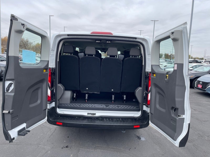 2024 Ford Transit Passenger Wagon XLT