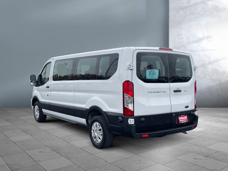 2024 Ford Transit Passenger Wagon XLT