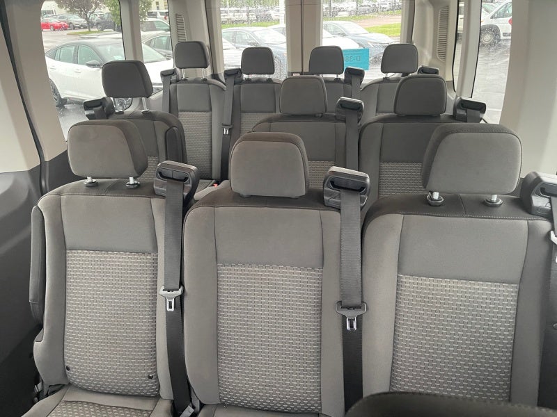 2025 Ford Transit Passenger Wagon XLT