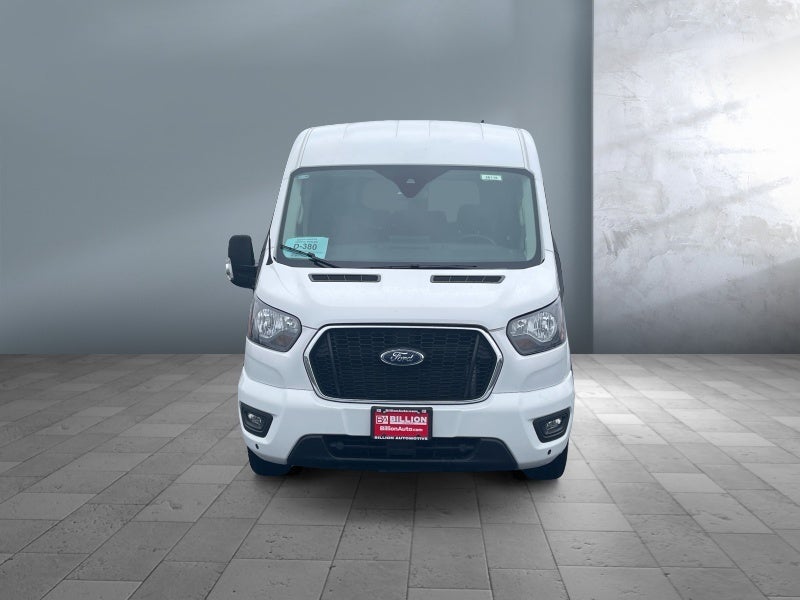 2025 Ford Transit Passenger Wagon XLT