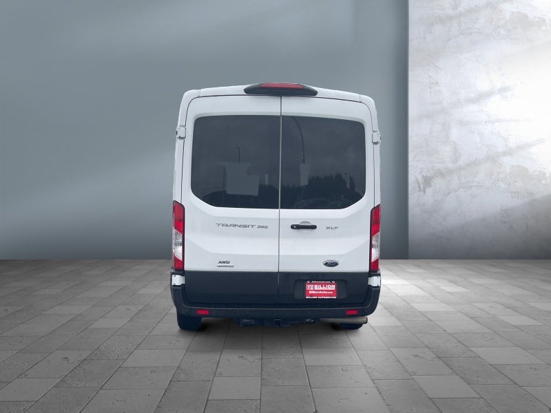 2025 Ford Transit Passenger Wagon XLT