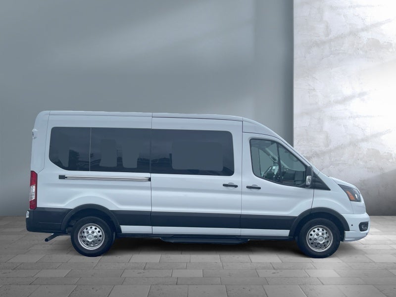 2025 Ford Transit Passenger Wagon XLT