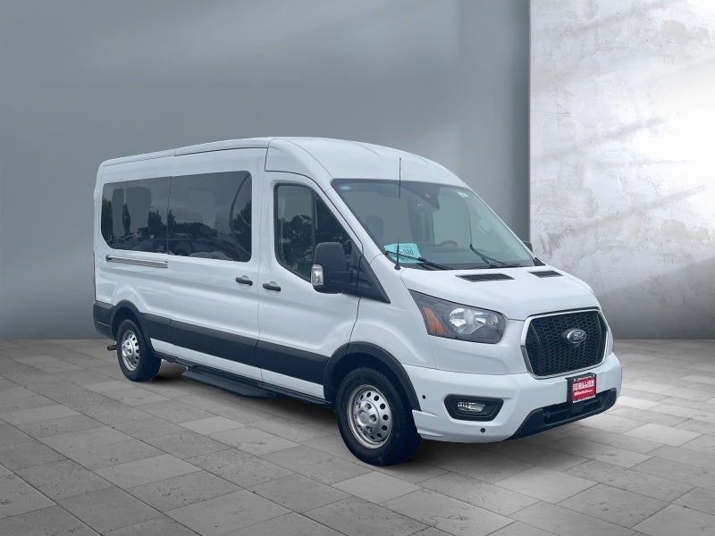 2025 Ford Transit Passenger Wagon XLT