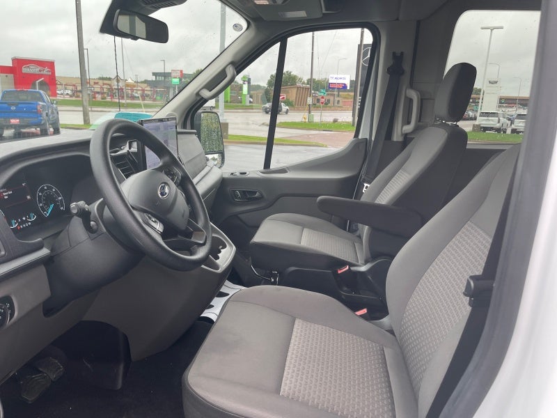 2025 Ford Transit Passenger Wagon XLT