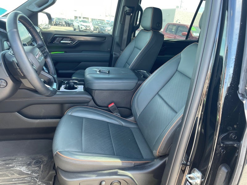 2025 GMC Yukon XL AT4