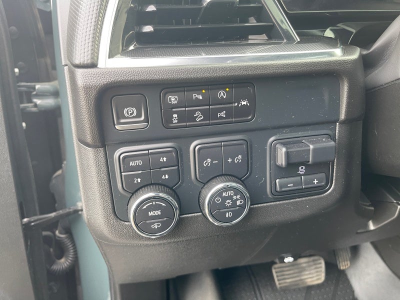 2025 Chevrolet Tahoe RST