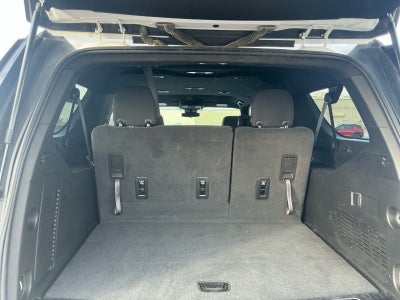 2023 Chevrolet Suburban LS