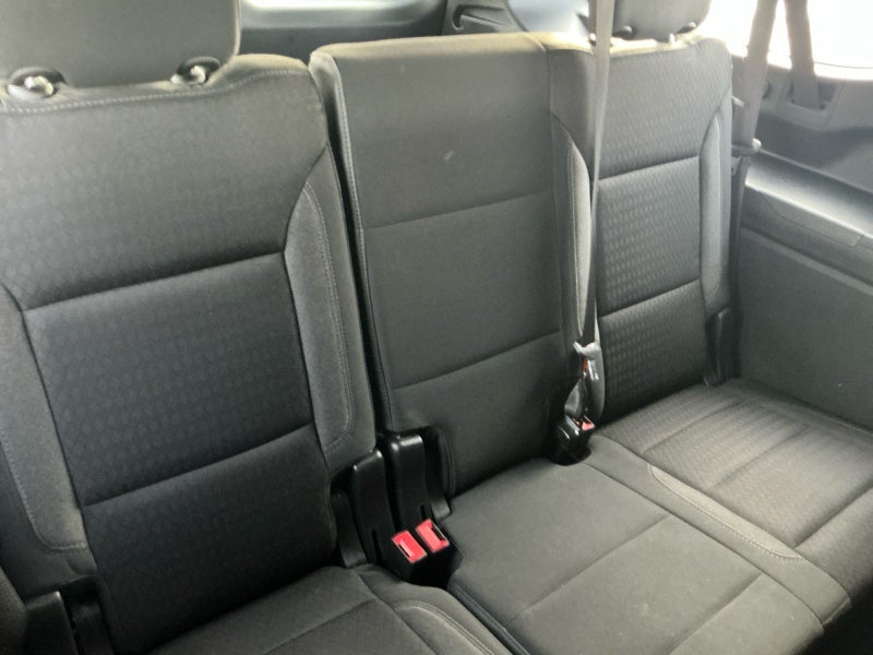 2023 Chevrolet Suburban LS