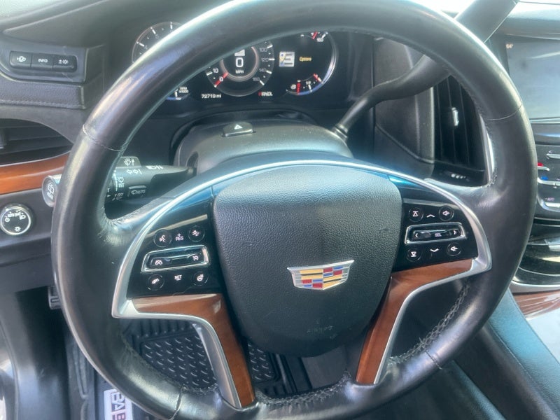 2018 Cadillac Escalade Luxury
