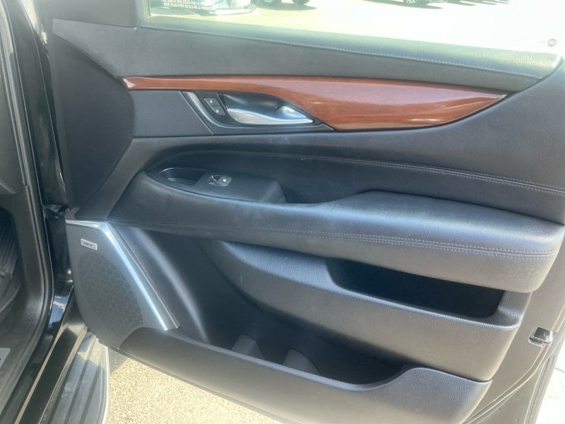 2018 Cadillac Escalade Luxury