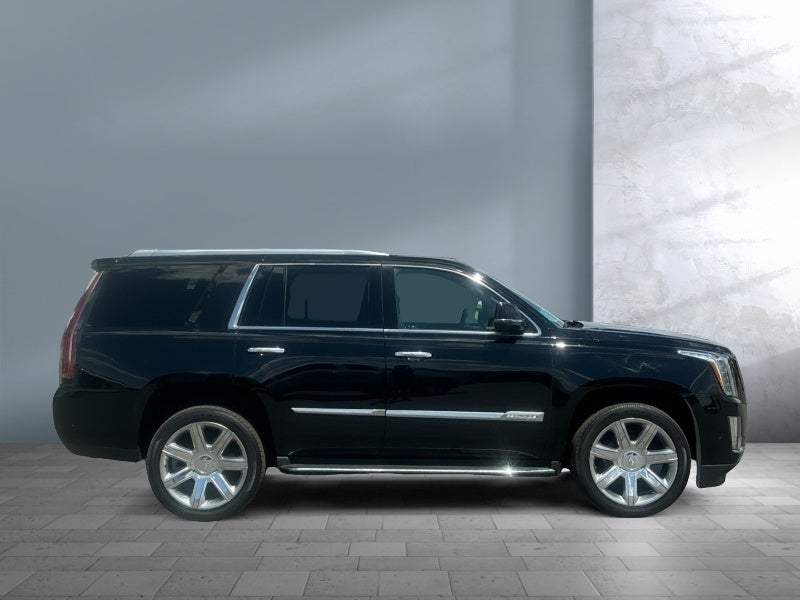 2018 Cadillac Escalade Luxury
