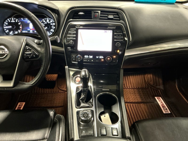 2023 Nissan Maxima SV