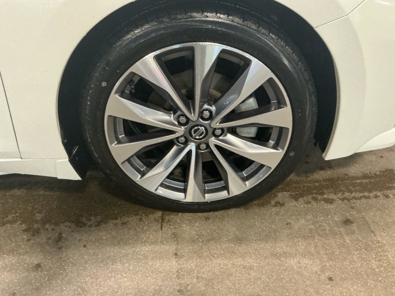 2021 Nissan Maxima Platinum