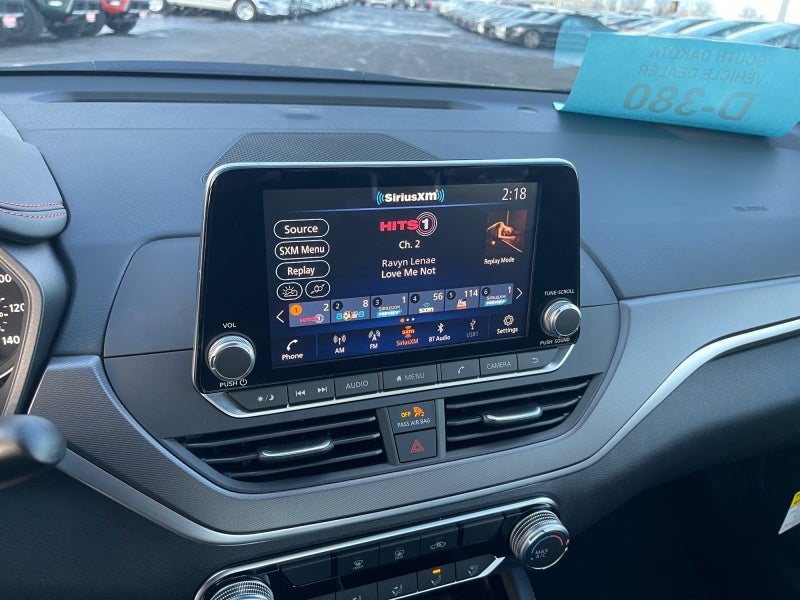 2025 Nissan Altima SR