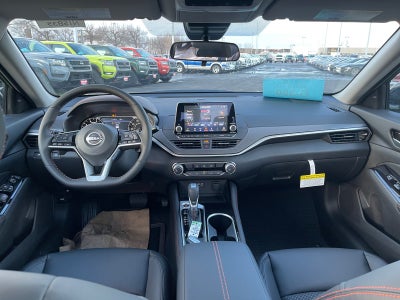 2025 Nissan Altima SR