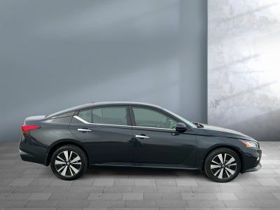 2021 Nissan Altima 2.5 SV
