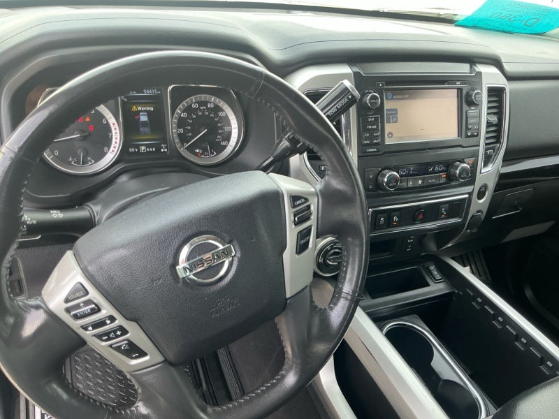 2017 Nissan Titan SV