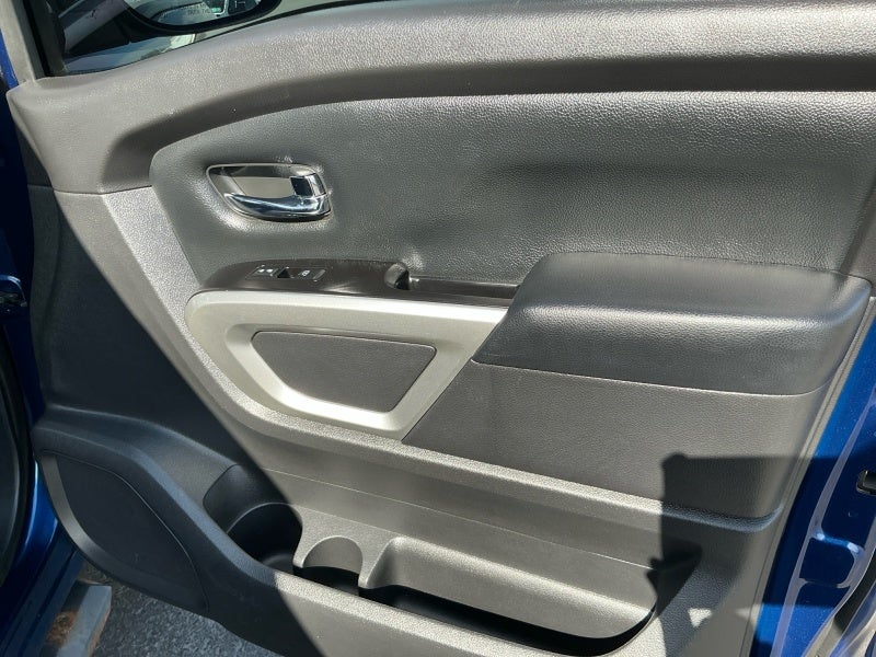2019 Nissan Titan SV