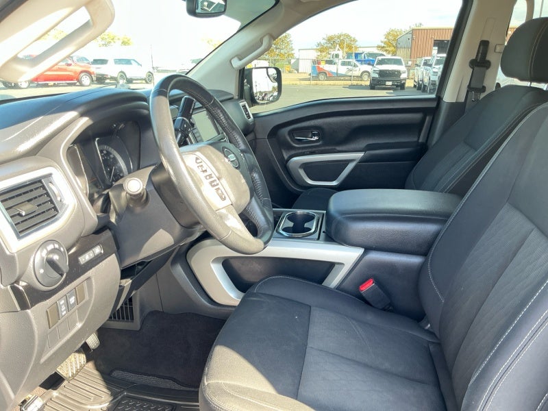 2019 Nissan Titan SV