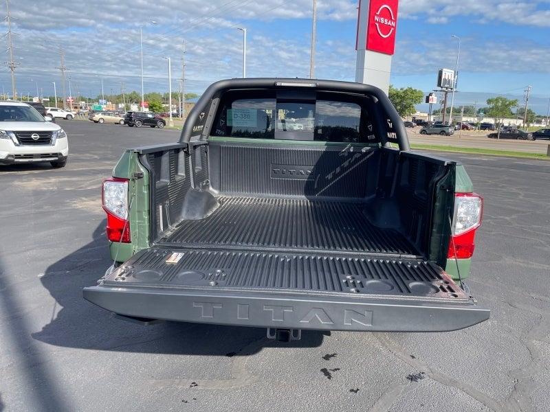 2024 Nissan Titan SV