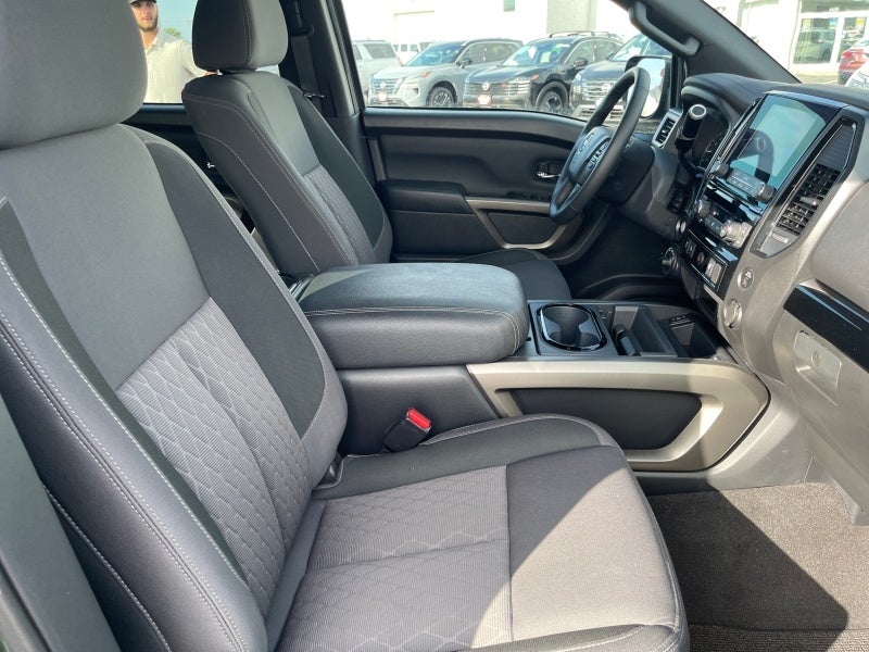 2024 Nissan Titan SV