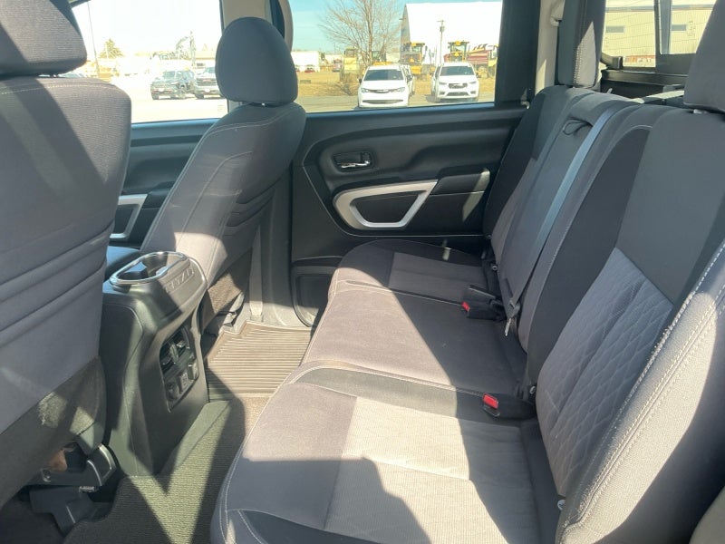 2021 Nissan Titan SV