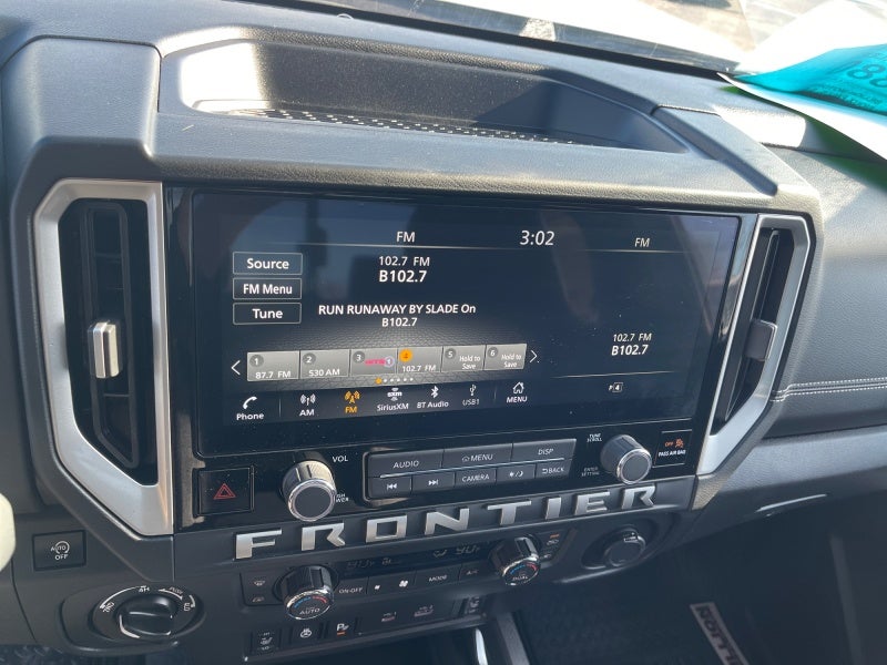 2025 Nissan Frontier SV