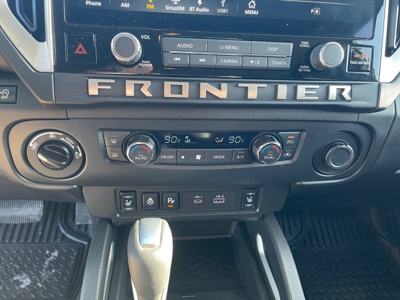 2025 Nissan Frontier SV