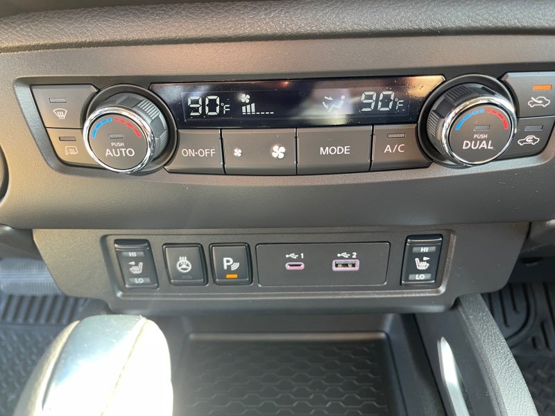 2025 Nissan Frontier SV