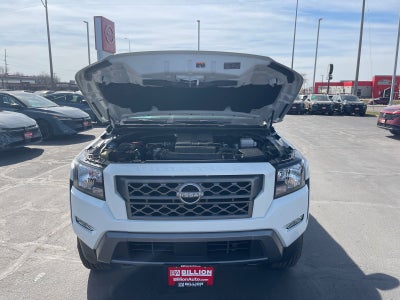 2024 Nissan Frontier SV