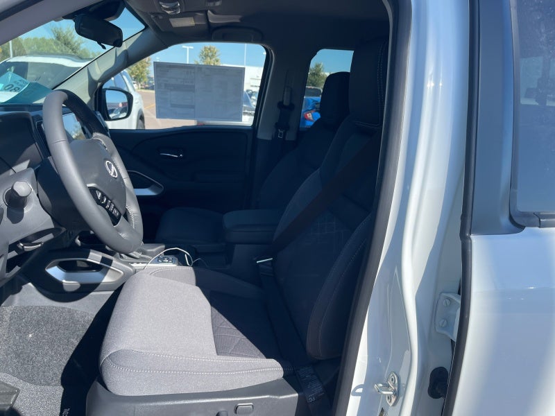 2027 Nissan Frontier Crew Cab SV