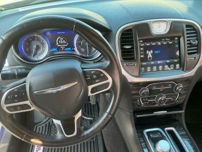 2017 Chrysler 300 Limited