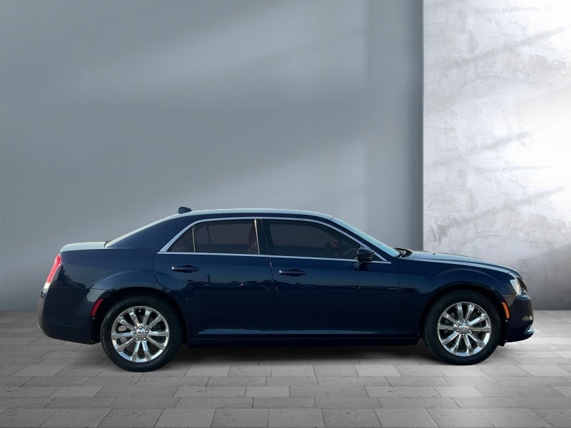 2017 Chrysler 300 Limited