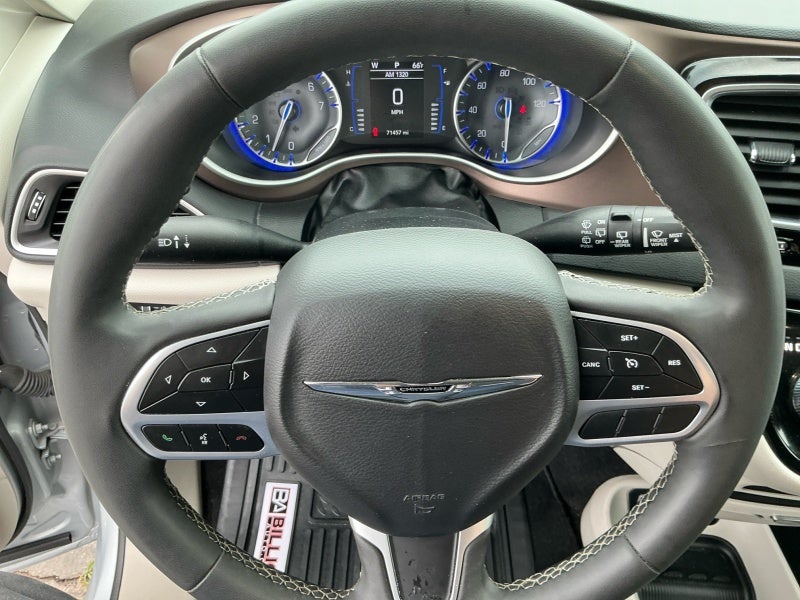 2023 Chrysler Voyager LX